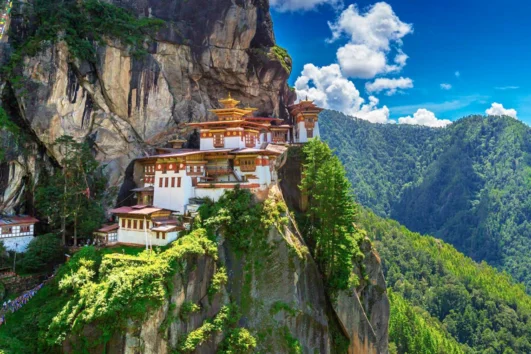 BHUTAN PARADISO TERRESTRE